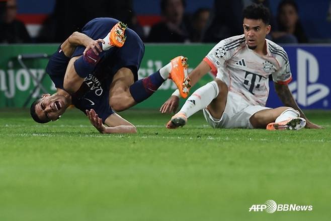 '살인 태클'에 이강인 동료 쓰러지자