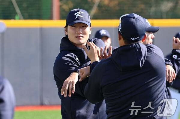 '158.7km' 찍고 대표팀 합류, 그리고 평가전 1선발 낙점…체코 상대 1차전서 '두산 에이스' 출격,