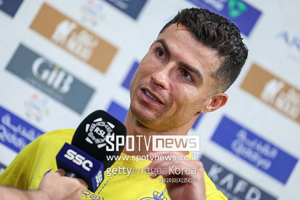 호날두 ‘오피셜’ 공식발표…현역 은퇴 “곧 축구화 벗겠다, 끝이 다가온다” 임박 언급, 가족을 위해 결정