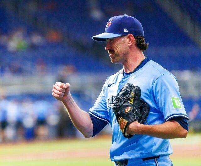 WS 7차전 결승포 헌납 죄책감 때문인가, 사이영상→트레이드 투수 왜 1448억 포기했나…