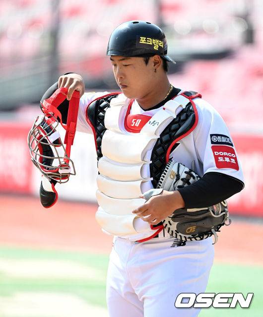 ‘FA 최대어’ 강백호 100억 꿈 접고 ML행 결단 내리나, 美 천재타자 주목한다 “제3의 포수로 메이저리그 계약 가능”