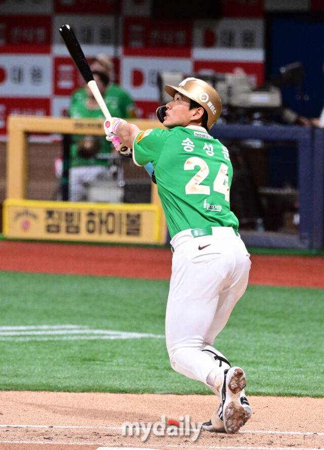 “송성문, 어슬레틱스와 3년 2500~3000만달러 계약 가능” 이러면 키움 120억원 계약은 파기? ‘아름다운 이별’