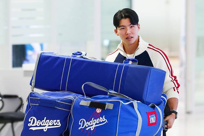 “말로 하세요, 말로” 도대체 김혜성은 무슨 죄?→얼굴 붉게 한 ‘고척 김 선생’→법도 막지 못한 선 넘은 ‘집착’ [SS이슈]