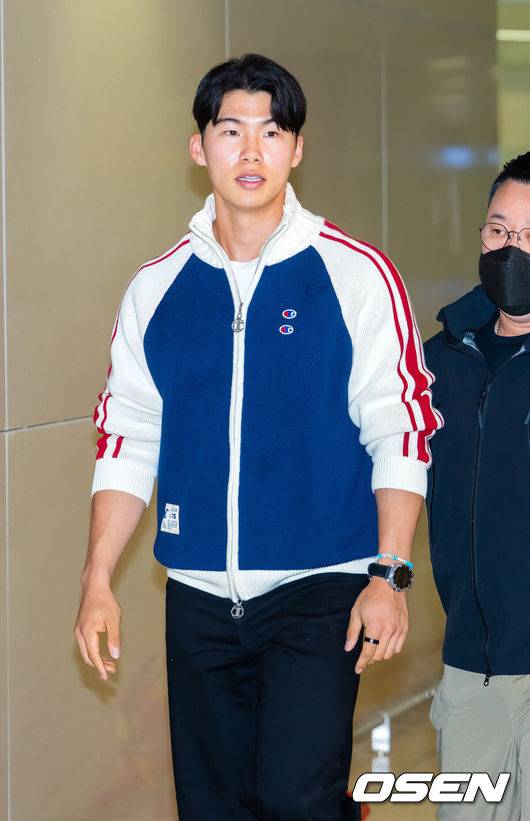 ‘충격’ 김혜성 인터뷰 거부 사태, 금의환향 현장 왜 한동안 정적 흘렀나 “저분 가시면 인터뷰할게요”