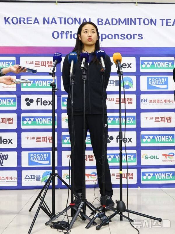 이럴 수가! 천하의 안세영, 이렇게 뒤쳐지다니...285점 뒤진 역대 4위, 사상 최고의 배드민턴 선수 향해 아직 갈 길 남았다