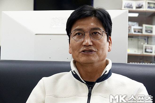 U-22 사실상 폐지, 한국 유일 ‘우려 내비친’ 정정용 감독 “별도 리그 없는 현실 어린 선수 성장 어려워질 수 있다” [이근승의 믹스트존]