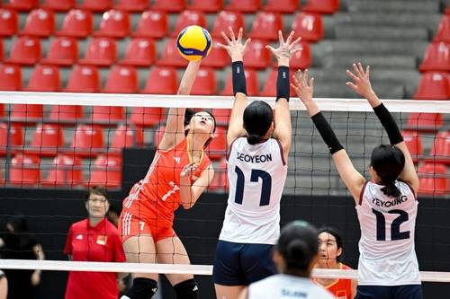 김연경 이을 '여중생 거포' 손서연, 세계선수권 티켓 획득 앞장