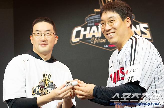 LG가 '롤렉스 폭탄'을 던졌다. KS MVP 롤렉스 고정. 다른 구단 MVP 선물도 나올까