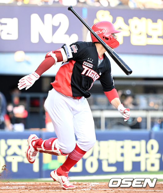 FA 가치 높이려 트레이드 자청했으나 타격 불발...꽤 쓸만한 28살 외야수, 시장에서 어떤 평가받을까