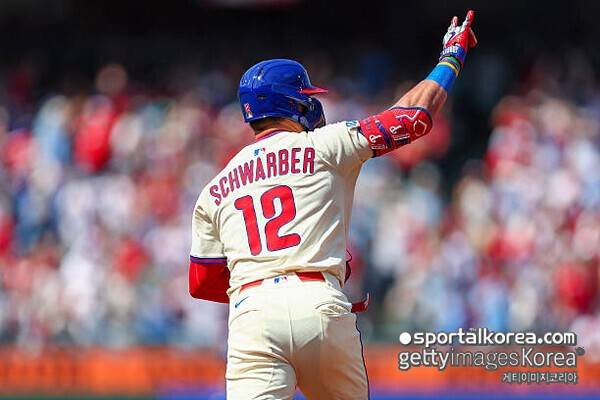 '1년에 무려 연봉 319억' 김하성은 받을 수 없었다...MLB 퀄리파잉 오퍼 대상자 13명 발표...슈와버·터커·이마나가 등 포함