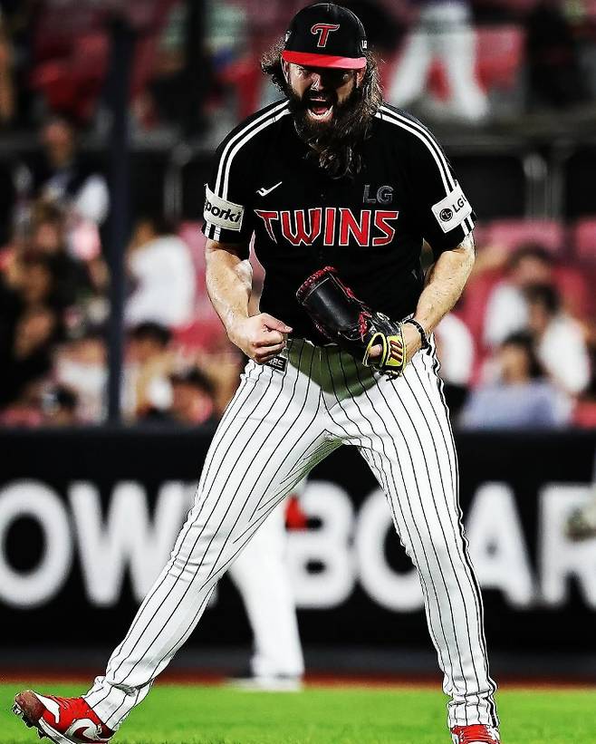 전 LG 투수 캘리, ML 애리조나서 방출…한국으로 돌아갈지 관심