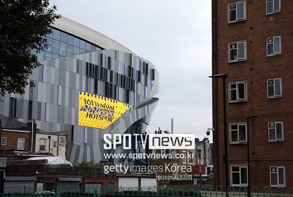 '손흥민 효과 정말 제대로 입증했네' 토트넘 36% 급격 하락에 울상...티켓값 결국 하락 결정