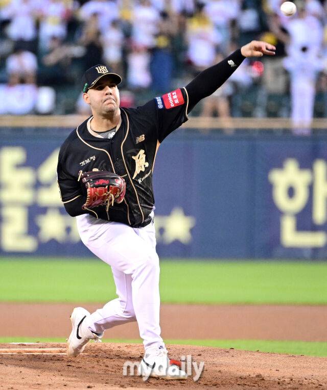 이렇게 빠른 움직임 있었나, KS 끝난 지 7일 만에 '다저스 출신' 파이어볼러 영입…