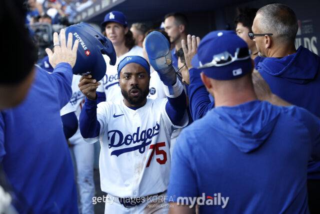 'WS 우승→카퍼레이드' 참가도 했는데 '방출'…이정후 경쟁자 생긴다, 샌프란시스코 저스틴 딘 영입