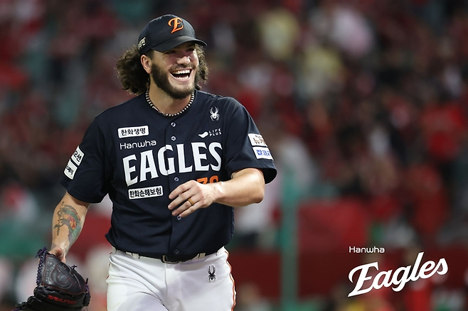 ‘대전서 첫 딸 얻은’ 폰세, 이젠 ‘굿바이 한화’···“FA로 2년 2000만달러 수준 빅리그 계약”