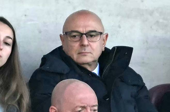 토트넘 ‘충격 결단’, 손흥민 빠지니 경기장 텅텅→결국 티켓 가격 인하…레비 시대에는 꿈도 못 꿀 일 벌어졌다