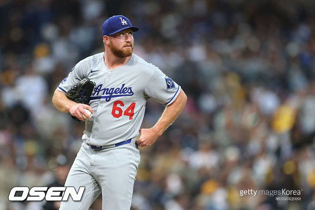 '111구 혹사 논란' 로버츠가 방치했던 투수, 우승반지 들고 KT로 오다니…'평균 151km' 강철매직 만족시킬까