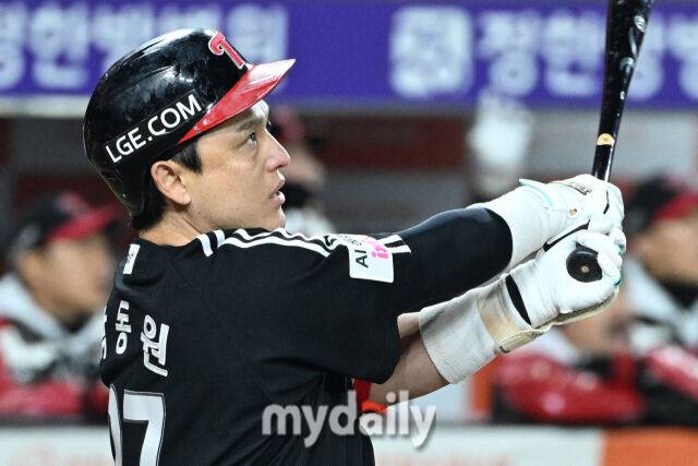 LG 우승 포수 선언, '10월 ERA 20점대' 김서현 부활 기다린다…