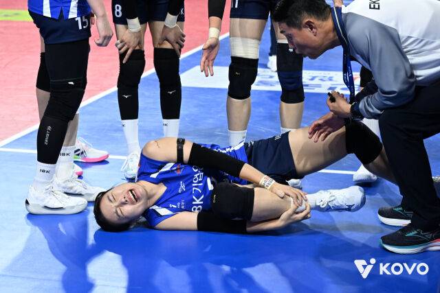 '우승 후보가 어쩌다...' 주포에 이어 주전세터까지 부상 이탈, 착잡한 김호철