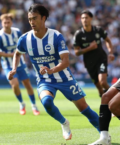 '힘 못 쓰는 亞 프리미어리거' 日 5명 뛰어도 존재감 없고 '전력 외'... 한국은 황희찬 혼자 '분전'