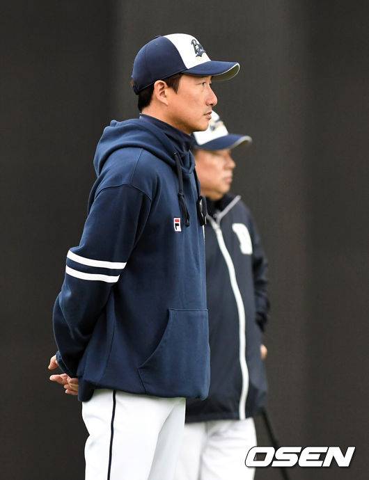 ‘역대급이다’ 두산 코치 라인업 실화인가…ML 사관학교장+왕조 코치+우승 코치 日 집결→우승 감독 얼굴에 웃음꽃 폈다 [오!쎈 미야자키]