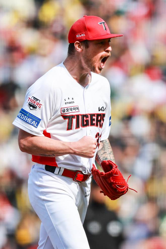 11승 투수 KIA 올러는 왜 재계약 결정까지 시간이 필요할까 [IS 포커스]