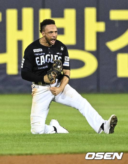 한화 깜짝 성공작, 다른 팀에서도 관심 보였는데…리베라토 재계약해야 하나, 말아야 하나