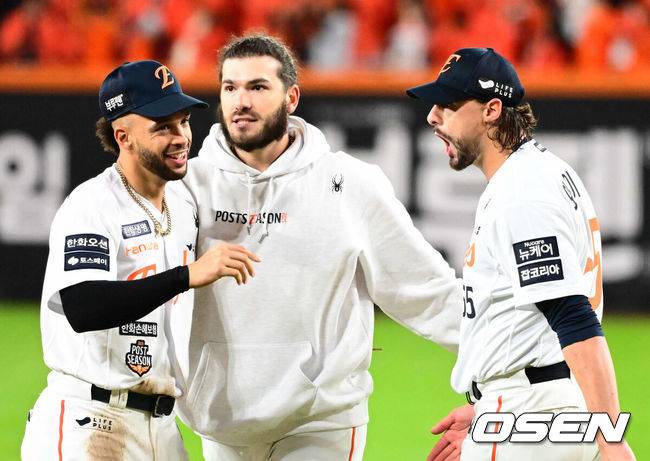 한화 깜짝 성공작, 다른 팀에서도 관심 보였는데…리베라토 재계약해야 하나, 말아야 하나