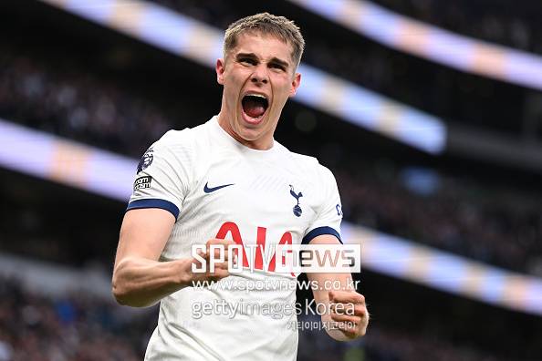 토트넘, 손흥민 공로는 인정 안해주더니