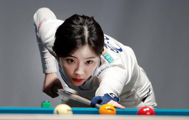 '여제' 김가영 꺾은 '차세대 스타' 정수빈 승승장구...16강서 팀 동료 황민지 꺾고 시즌 첫 8강행