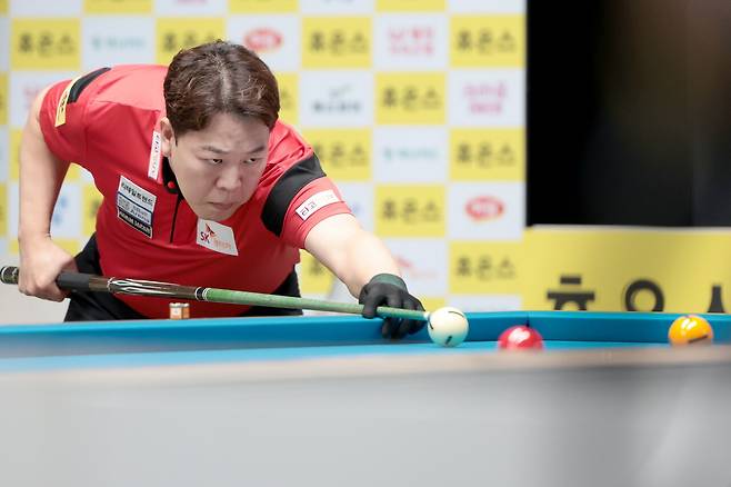 '여제' 김가영 꺾은 '차세대 스타' 정수빈 승승장구...16강서 팀 동료 황민지 꺾고 시즌 첫 8강행