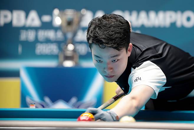 '여제' 김가영 꺾은 '차세대 스타' 정수빈 승승장구...16강서 팀 동료 황민지 꺾고 시즌 첫 8강행