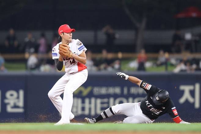 박찬호 어찌될지 모르는 이때… KIA 내야에 반란이 일어날까, “주전 경쟁? 이기려고 하는 것”