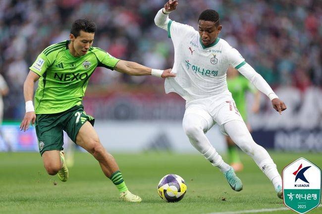 극장골 2방! '이승우 상의 탈의' 챔피언 전북, 10번째 대관식도 이겼다...대전 3-1 꺾고 23160명 관중과 우승 축제[오!쎈 현장]