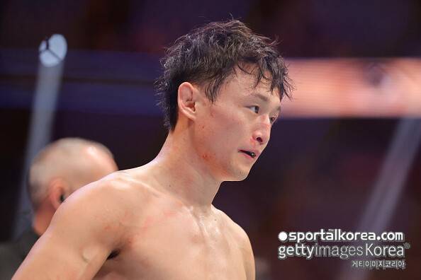 '18초 KO승 데뷔→명예의 전당' 韓 UFC 희망 최두호, '옥타곤 복귀' 시동 걸었다!