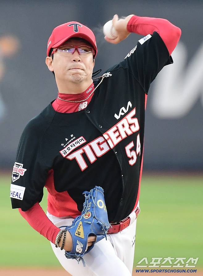 양현종이 다른 팀 유니폼 입은 모습, 상상이나 가능한가...그런데 결국 그는 FA가 됐다