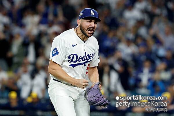 '충격 비보'에 모두 한목소리로 추모, 다저스 '극적 우승' 뒤에 이런 일이…