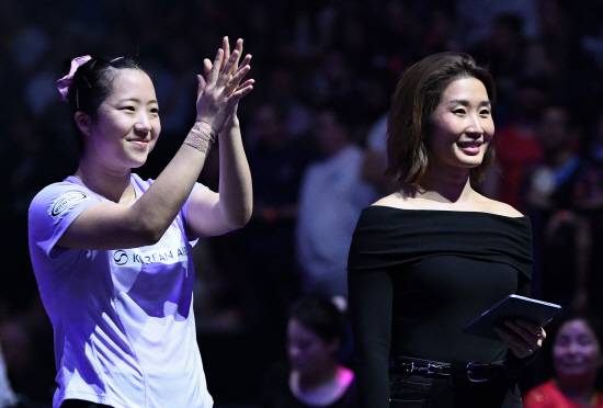 신유빈 4강! 4강! 초대형 쾌거…2연속 WTT 챔피언스 준결승행 '해냈다'→베테랑 사마라 4-0 완파+챔피언스 첫 우승