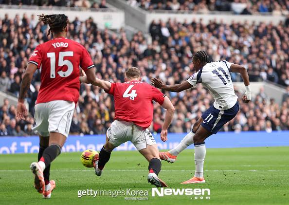 ‘히샬리송 역전골→더 리흐트 동점골’ 토트넘-맨유 극장골 주고 받으며 2-2 無