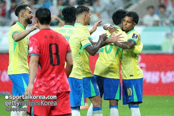 홍명보호 일침! '韓 레전드' 박지성, '압박·빌드업' 전부 실패한 '브라질전 0-5 완패'에