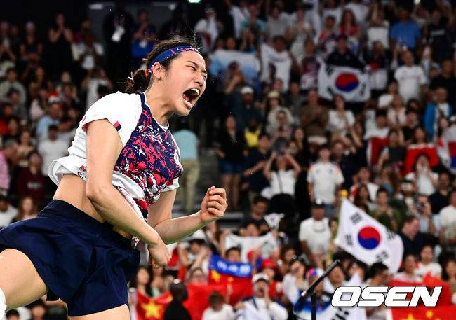 여왕이 물러나자 왕좌는 단 한 명에게로… 안세영, 배드민턴 시대를 다시 쓴다!