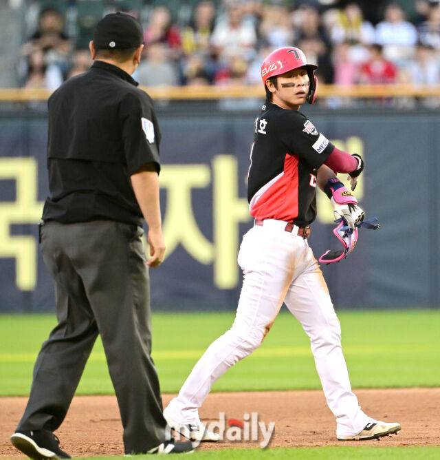 박찬호 FA 계약 속전속결? 롯데·KT 파상공세 임박…KIA와 치열한 3파전 예고, 오지환 124억원은 ‘글쎄’