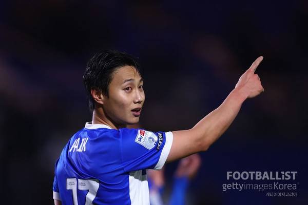 대한민국 악재에 또 악재! 백승호 어깨 부상으로 킥오프 1분 만에 아웃, 황인범에 이어 미드필더 2명 이탈