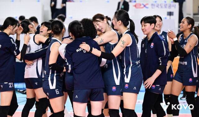 이래서 전체 1순위 지명됐나, 2007년생 신예가 배구천재 공백 지웠다…201승 감독 반했다