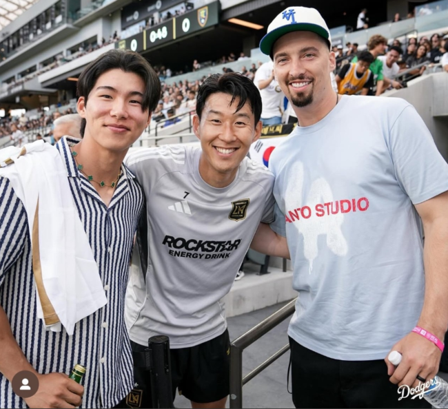 “한국에서 누가 더 유명해요?” 1초도 망설이지 않은 김혜성…“400% 손흥민입니다”