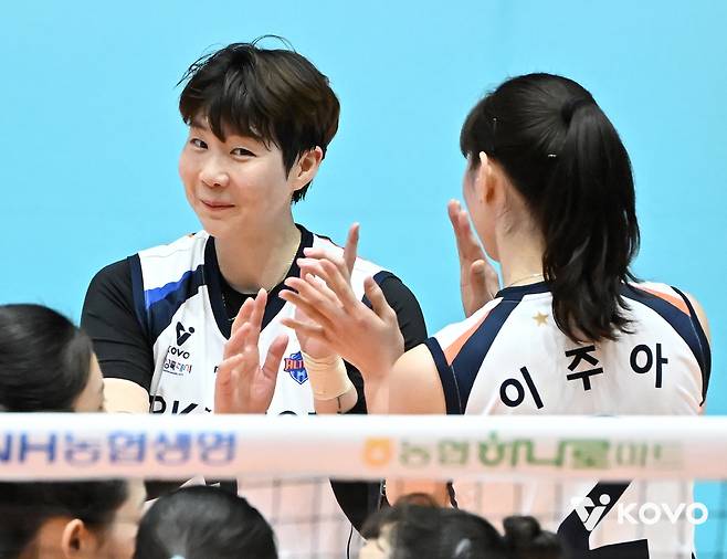 이소영이 원했다! 작년부터 먼저 '계약해지' 요청 왜?…남은 14억 어떻게 되나 → 선수생활도 기로 [SC비하인드]