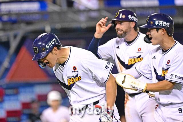 강정호 스쿨이 만병 통치약 아니다…115억원 FA 계약 끝나자 충격의 FA 재수, 두산 김현수 영입하면 ‘위기’