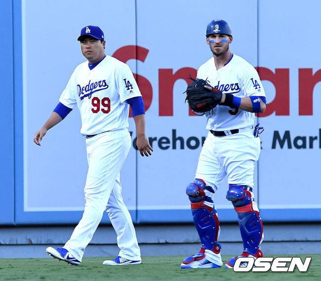 류현진과 함께했던 194홈런 포수, 그라운드 떠난다