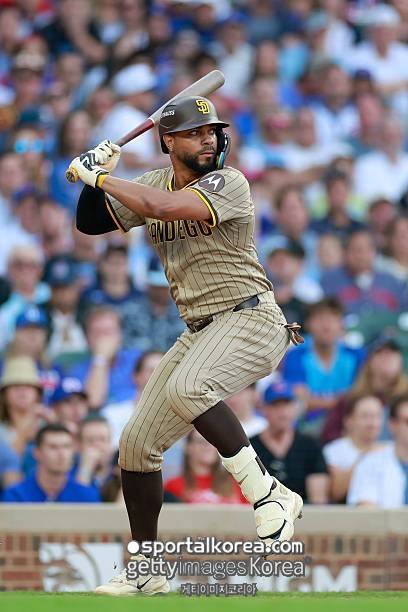 김하성 보내고 남은 건 '2억 360만 달러' 채무뿐? 몸값 못하는 보가츠, 역대 최악의 계약으로 남나