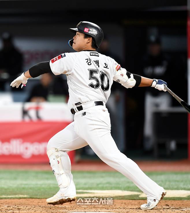 2025 FA 시장, ‘하루 만에’ 1호 계약…2026 FA는 어떻게 흐를까 [SS포커스]